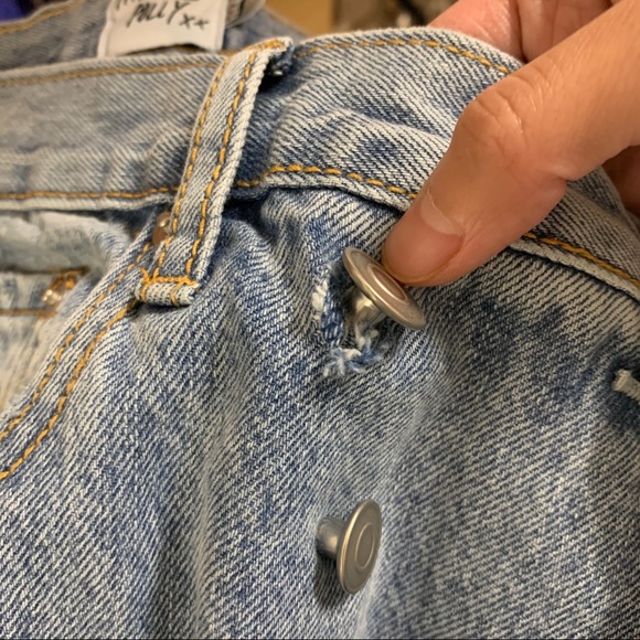 Asymmetrical Straight Jeans - Picture 6 of 6